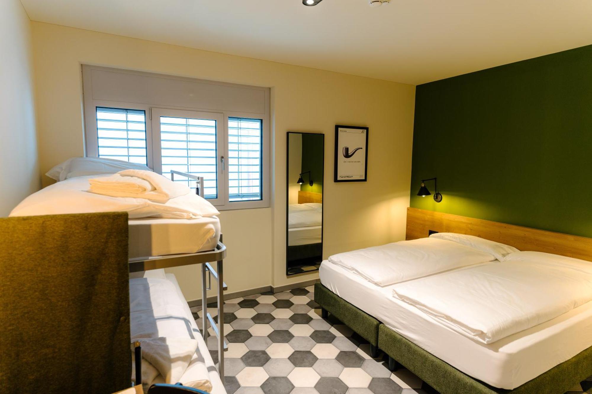 Seven Town House Boutique Hotel โลการ์โน ภายนอก รูปภาพ